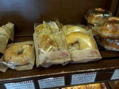 -红宝石·鲜奶小方·海派西点房(南丹店)