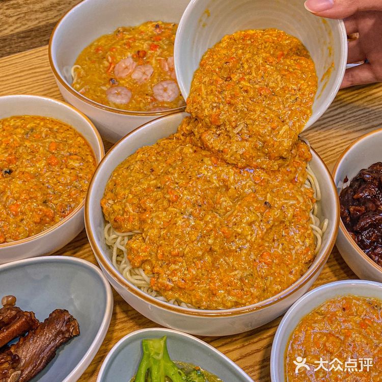 好吃晕️在杭州一定要来吃这碗40多r的蟹黄饭️