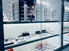 -潘多拉眼镜·蔡司依视路明月(潘家园店)