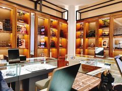 -回瑞眼镜·蔡司·依视路官方授权店(广益路万达店)