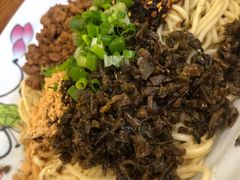 -碗里捞川渝特色面(沙河玖耀里店)