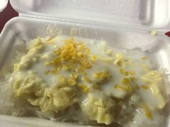 -芒果糯米饭摊子