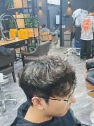 -藤野造型•烫染专业店