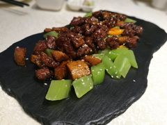 -湖庭壹品鸭王·传统北京烤鸭·别墅私房菜·庭院宵夜(江宁店)