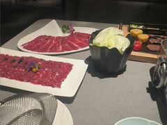 -左庭右院鲜牛肉火锅黑金店(陆家嘴中心店)