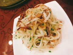 萝卜丝拌海蜇皮-老大同酒家·糟卤·本帮菜(中山公园店)