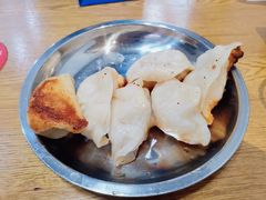 -黄阿姨锅贴大王(万航渡路店)