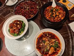 -万重锦·人文川菜馆(骡马市店)