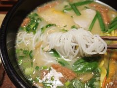 -银米·云南传统过桥米线(双廊黑金冠店)