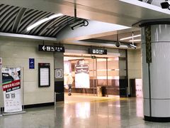-铁西广场(地铁站)