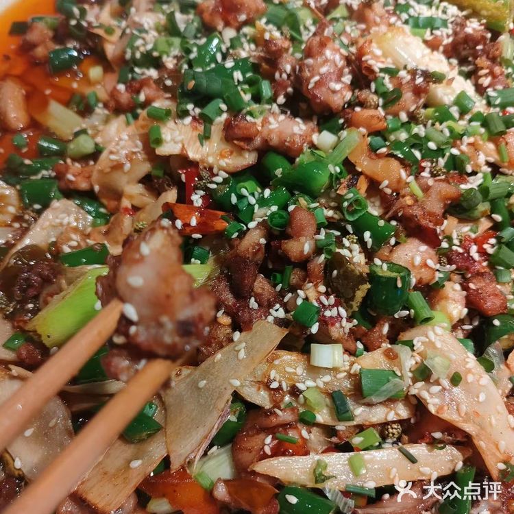 这家餐厅快被我和同事们吃成食堂了，真的优秀！！哈哈