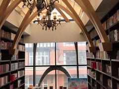 -钟书阁(松江泰晤士小镇店)