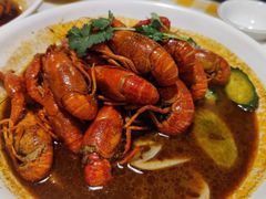 -龙巢盱眙龙虾·鸡煲·烧烤宵夜(坪洲店)