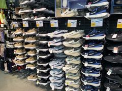 -迪卡侬(顺峰山店)