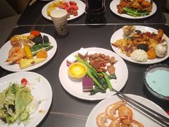 -涨巢·潮玩水疗局