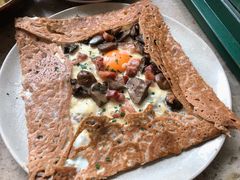 鸡蛋蘑菇熏肉荞麦可丽饼-RAC BAR(安福路店)