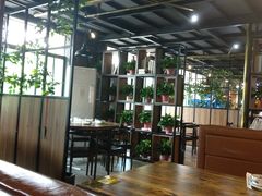 大堂-每食每刻·皖北新民地锅鸡