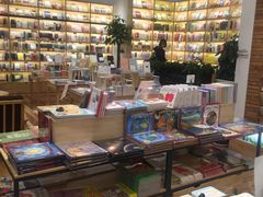 -猫的天空之城概念书店(印象城购物中心店)