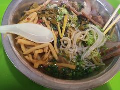 -水街美食城(泛宇邕江一品店)