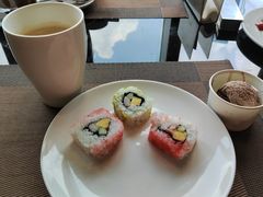 -大中华希尔顿酒店-念自助餐·嗨啤·小龙虾