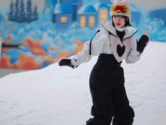 -乔波室内滑雪场
