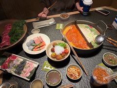 -三出山火锅(南京万象天地店)