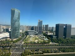 -杭州滨江宝龙城华美达酒店