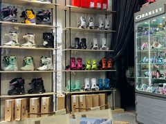 -Hopo Snow 城市滑雪空间(滨江宝龙城店)