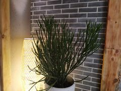 -墨居上隐·院子里火锅(峨眉店)