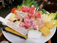 -樾餐厅泰式海鲜火锅(民歌湖店)