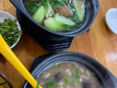 特色砂锅丸子-京容合·老北京烧饼夹肉(珠江八区店)