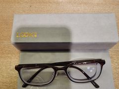 -LOOK眼镜·蔡司依视路配镜(宝山万达店)