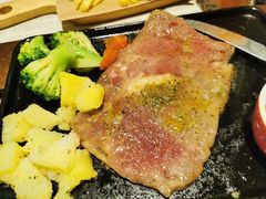 -必胜客(证大大拇指店)