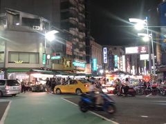 -六合夜市