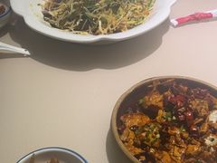 -老码头黑皮肘子锅包肉(赣水路店)