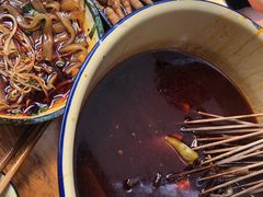 -拈签一笑黄牛肉辣卤串串