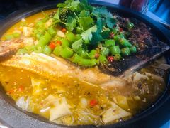 -鸣记脆皮烤鱼·海鲜烤鱼(三八广场店)