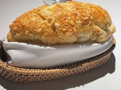 招牌黄油蒜香面包-Oyster Talks 四度蚝法餐厅