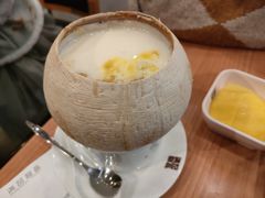 椰皇南瓜金粟炖蛋白-满记甜品(南京虹悦城三店)