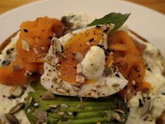 三文鱼牛油果吐司-Egg•Allday Brunch(襄阳北路店)