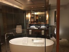 -三亚湾海居铂尔曼度假酒店