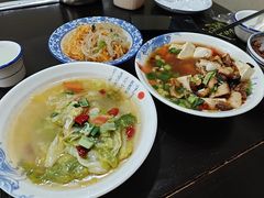 -蓝田九大碗民俗食府(蓝田店)
