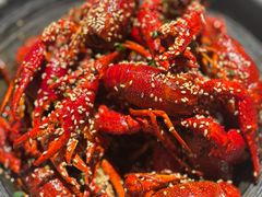 -肥肥虾庄·金牌油焖大虾(汉街SKP店)