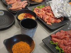 -啊美丽炭火烤肉(滑翔一店)