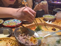 -洱火云南酸菜牛肉火锅(石景山当代商城店)