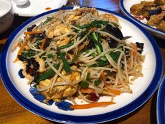 炒合菜-华盛园卷子王农家菜水库鱼