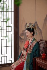 -至臻微拉婚纱摄影
