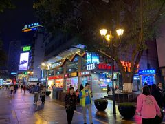 -好吃街美食城(八一广场店)