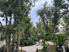 -茅草房·河畔园林火锅