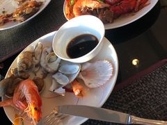 -怡豪大饭店·银顶旋转餐厅